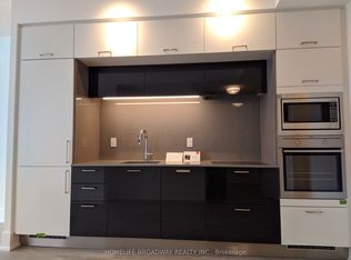 10 York St #6201, Toronto, ON M5J 0E1