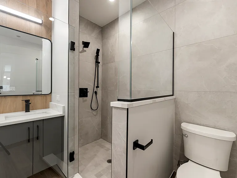 2354 W Polk St #302 — Photo 18