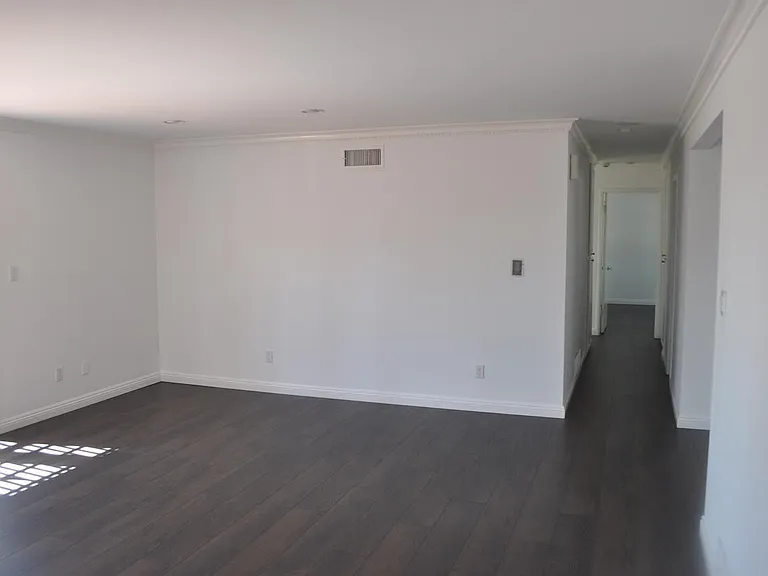 8785 Regency Rd — Photo 9