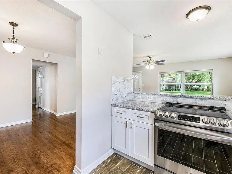 1300 Hardy Ave — Photo 3