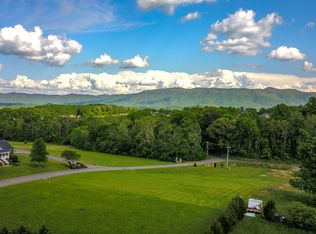 408 Highland Springs Dr, Walland, TN 37886