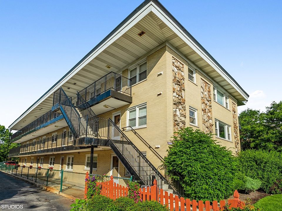 1st image of 6534 N Northwest Hwy APT 2B