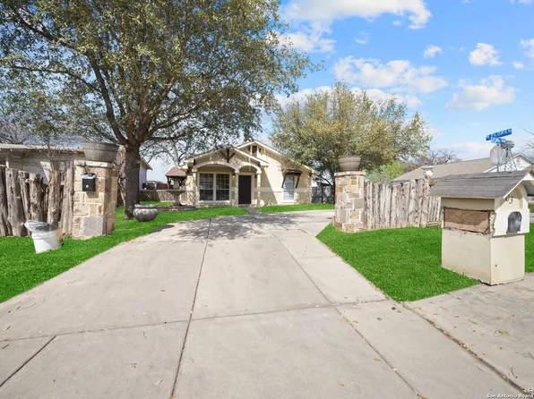 303 LA MANDA BLVD, San Antonio, TX 78212