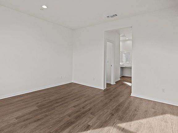 5th image of 30313 Laviste Ct
