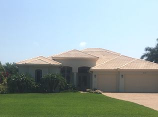 847 Inlet Dr, Marco Island, FL 34145