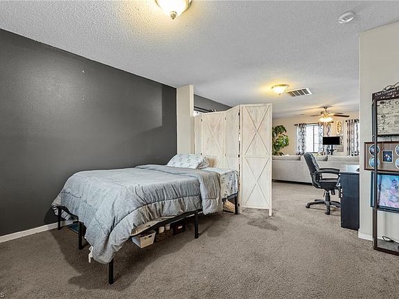 4th image of 809 Brantford Dr
