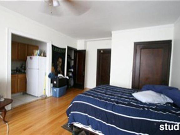 5th image of 5154 N Clark St #426
