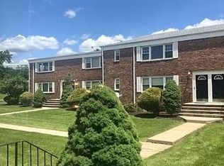 4 Dartmouth Ave APT 3B, Bridgewater, NJ 08807