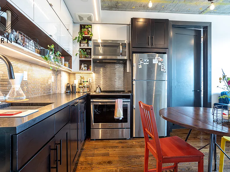 412 Herkimer St #5A — Photo 6