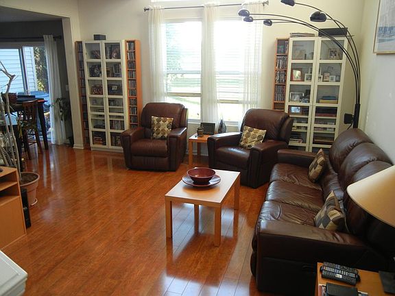 4th image of 156 W Buckingham Dr