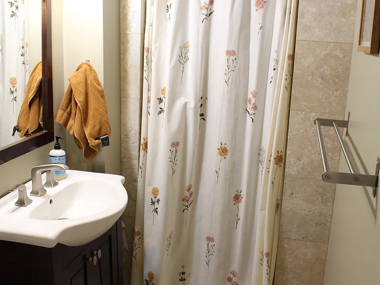 1382 S Green St — Photo 45