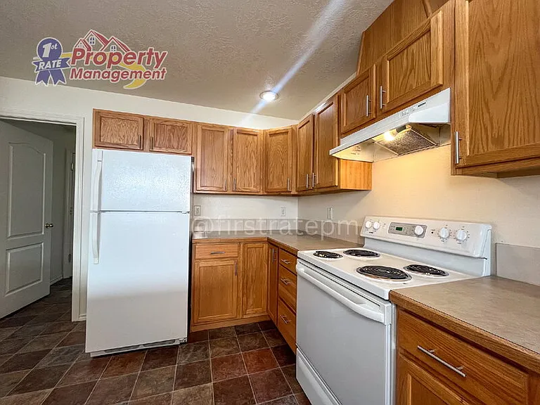 2122 S Dorothy Ave — Photo 8