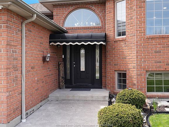 5th image of 4205 Barton Cres