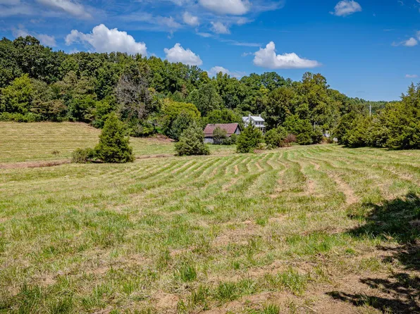 5 Sand Valley Rd, Jonesborough, TN 37659