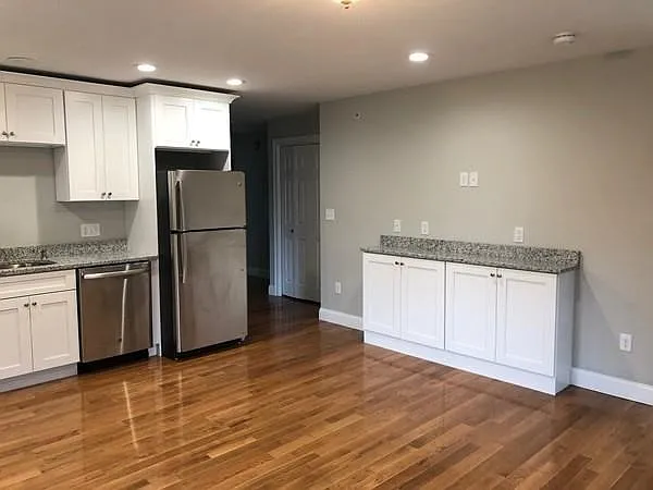 1 bed, 800 sqft, $1,800 — Photo 2
