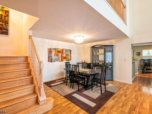5th image of 134 Warbler Dr