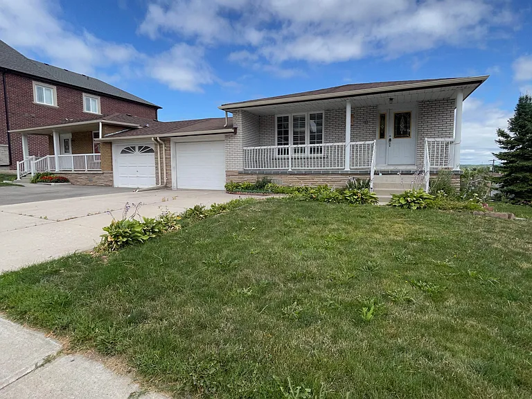 57 Simcoe Rd #BASEMENT — Photo 1