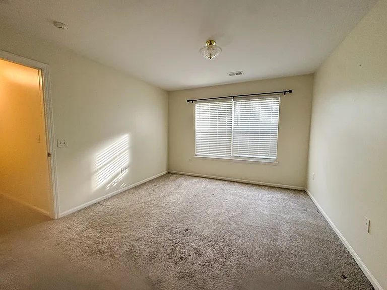 47909 Cardiff Ave — Photo 13