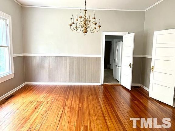 4th image of 112 Military St