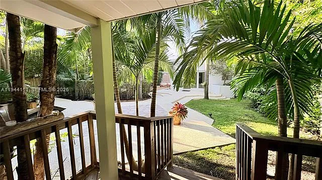2301 S Miami Ave — Photo 24