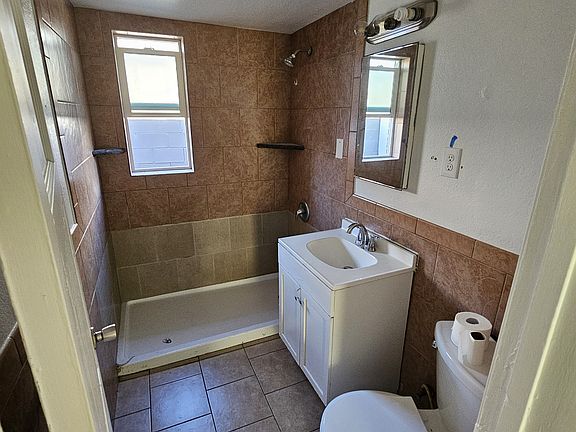 5th image of 1638 W Mulberry Dr APT 3