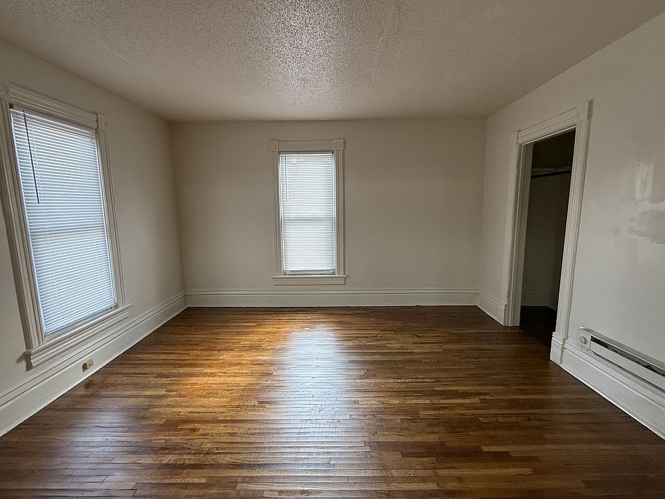 1st image of 423 1/2 Marion St #2