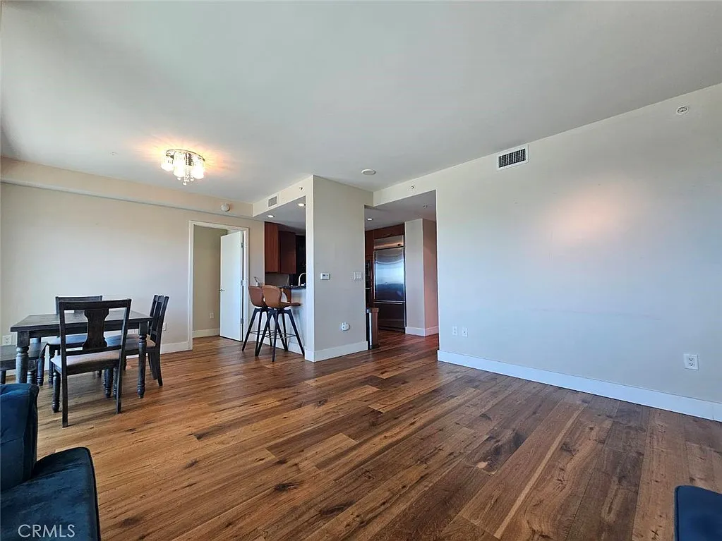 2 bed, 1330 sqft, $5,095 — Photo 4