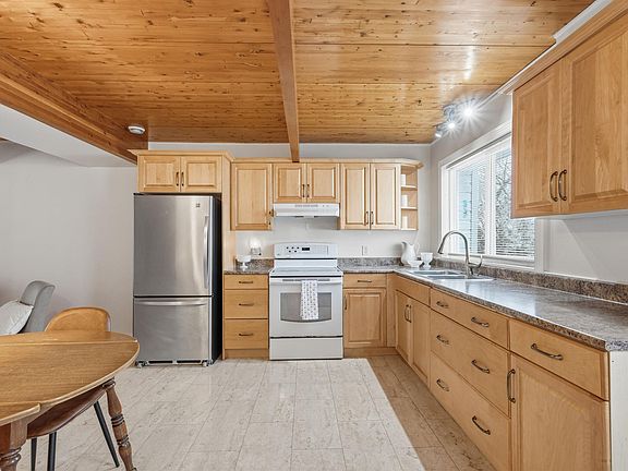 3rd image of 115 Ridge Valley Rd