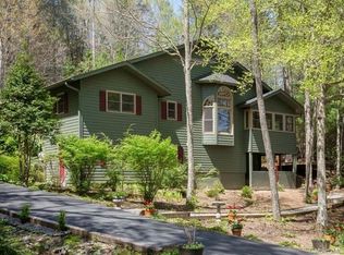 852 Deerlake Rd, Brevard, NC 28712