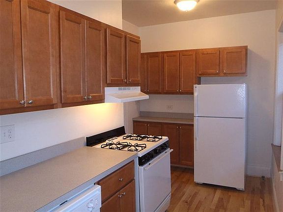4th image of 4901 N Paulina St APT 3