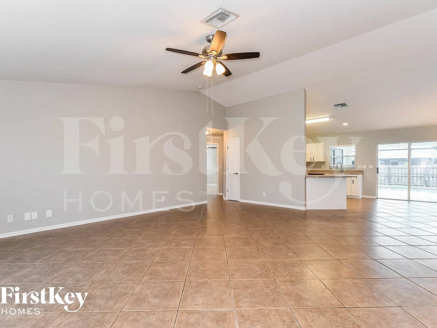 3 bed, 2.0 bath, 1777 sqft, $2,360 — Photo 3