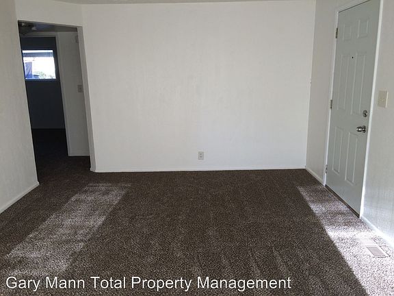 5th image of 1011 W Lakeside Dr