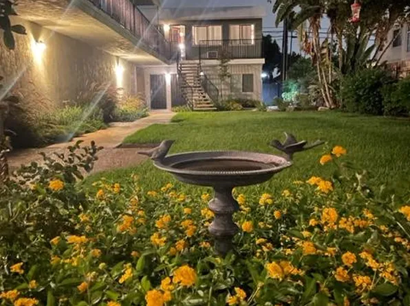 Almansor Hill Apartments