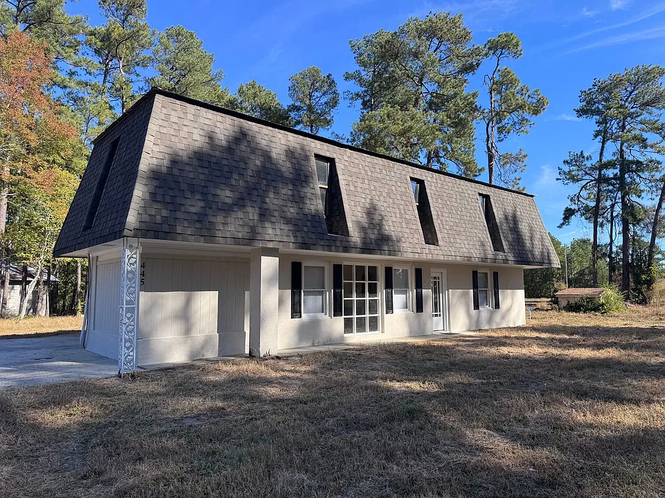 445 Edgewood Terrace Dr