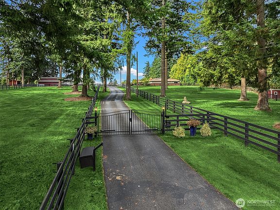 3rd image of 23503 156th Avenue SE
