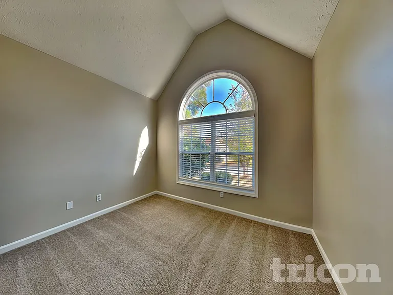 210 Shenandoah Dr — Photo 10