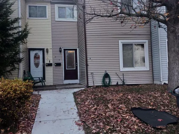 18 Candlewick Ct, New Castle, DE 19720