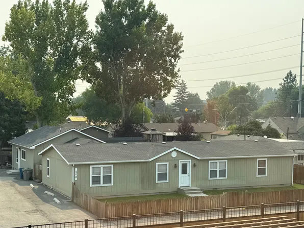 702 S Carmen Ln, Nampa, ID 83686