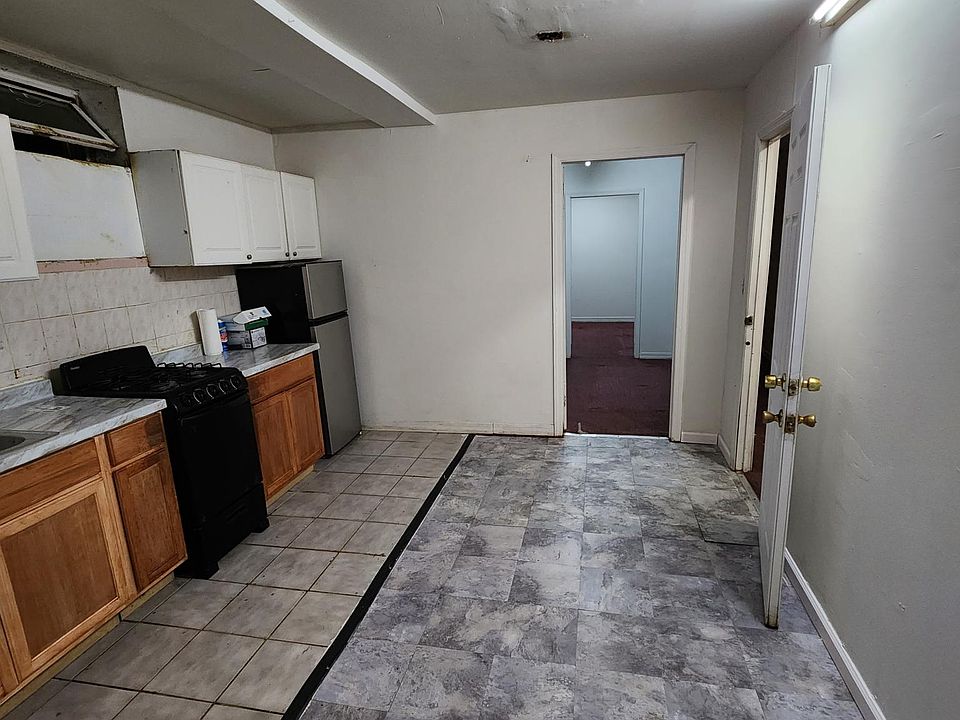 1st image of 10511 Inwood St Floor 1