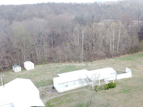 3rd image of 5848 Sugar Maple Rd