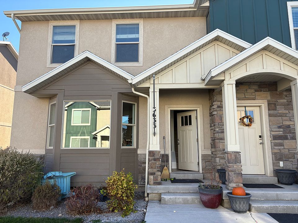 1st image of 3633 E Flint Creek Ln