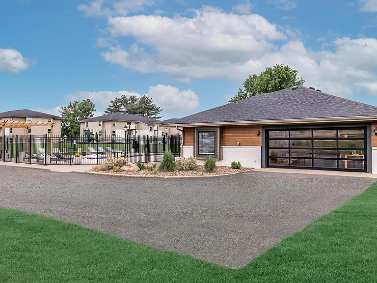 Bexley Urbandale — Photo 6