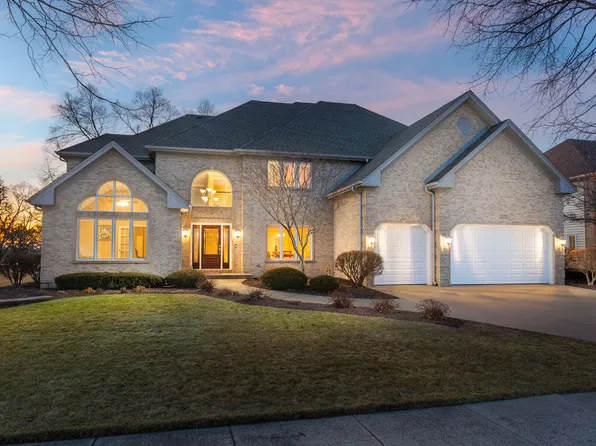 2235 Sable Oaks Dr, Naperville, IL 60564