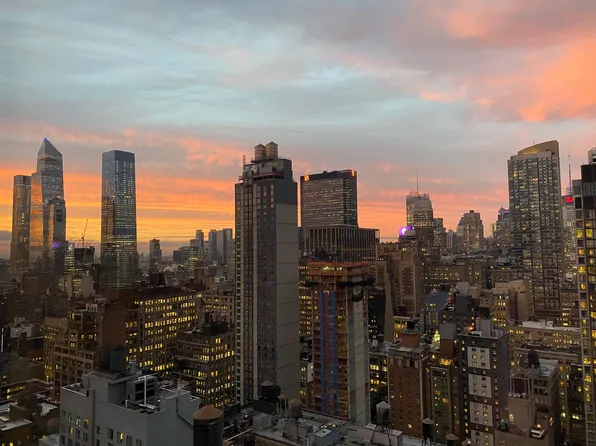 100 West 26th Street image 4 of 10