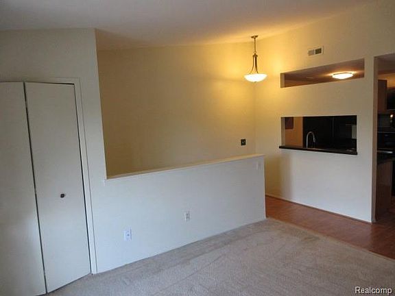 4th image of 24056 Middlebelt Rd Unit 20