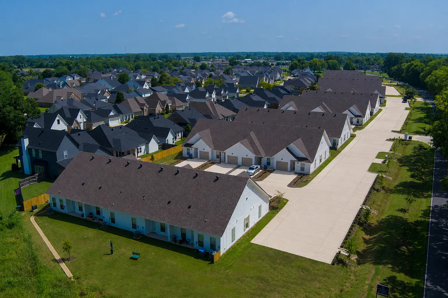 Willow Brook Townhomes — Photo 3