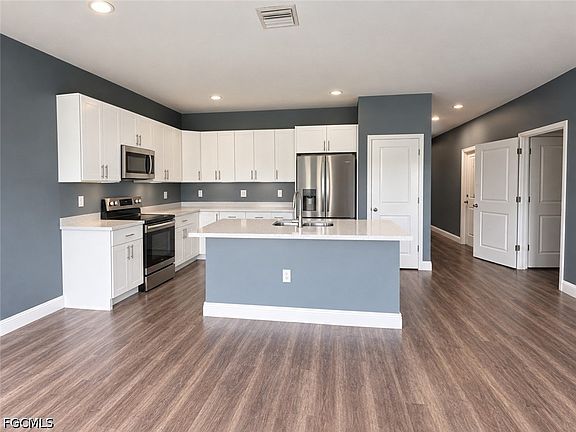 2nd image of 6009 Keystone Cir