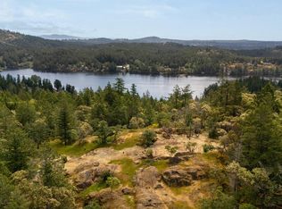 140 Petworth Dr, Saanich, BC V9E1J4