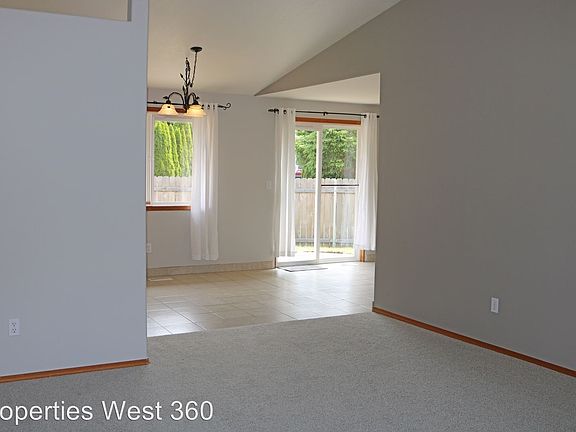 3rd image of 9611 NE 106th Ct