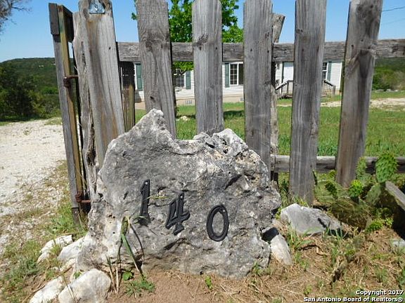 4th image of 140 County Road 2708